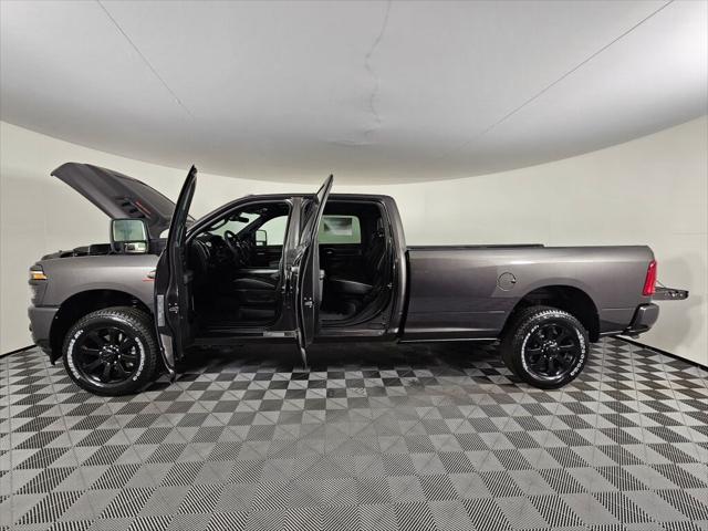 2026 Ram 3500 Laramie Crew Cab 4x4 8' Box