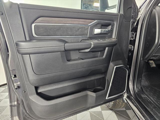 2026 Ram 3500 Laramie Crew Cab 4x4 8' Box