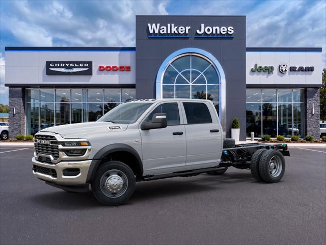 2026 RAM Ram 5500 Chassis Cab RAM 5500 TRADESMAN CHASSIS CREW CAB 4X4 60 CA