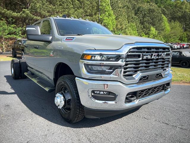 2026 RAM Ram 3500 Chassis Cab RAM 3500 TRADESMAN CREW CAB CHASSIS 4X4 60 CA