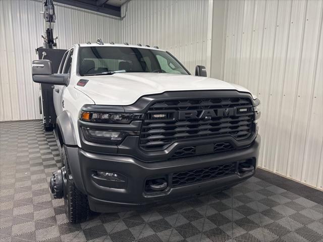 2026 RAM 5500 Chassis RAM 5500 TRADESMAN CHASSIS CREW CAB 4X4 84 CA