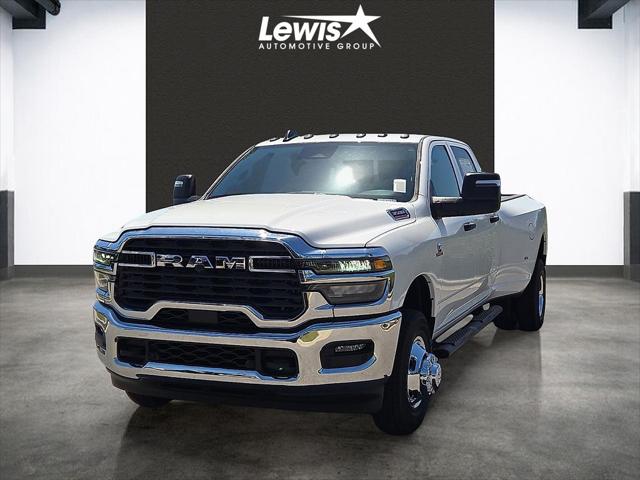 2026 Ram 3500 Tradesman Crew Cab 4x4 8' Box for sale in Fayetteville, AR