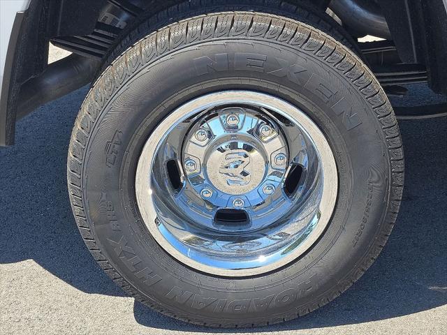 2026 Ram 3500 Tradesman Crew Cab 4x4 8' Box