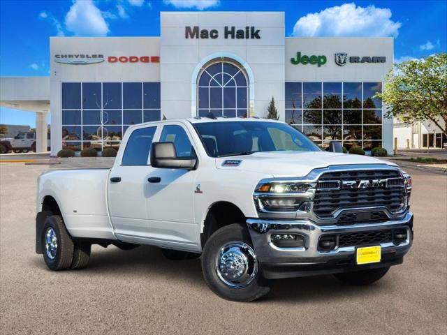 2026 RAM Ram 3500 RAM 3500 TRADESMAN CREW CAB 4X4 8 BOX