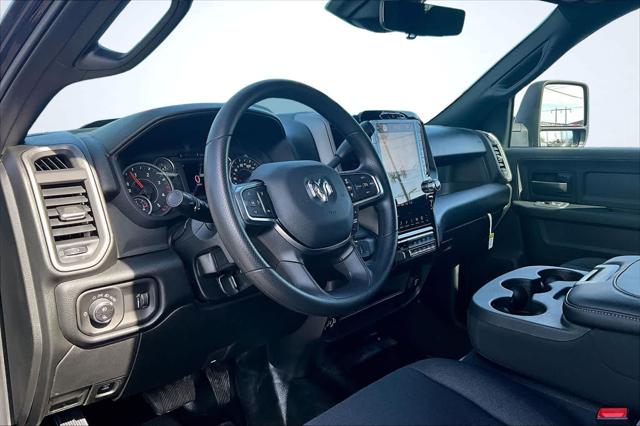 2026 RAM Ram 3500 RAM 3500 TRADESMAN CREW CAB 4X4 8 BOX