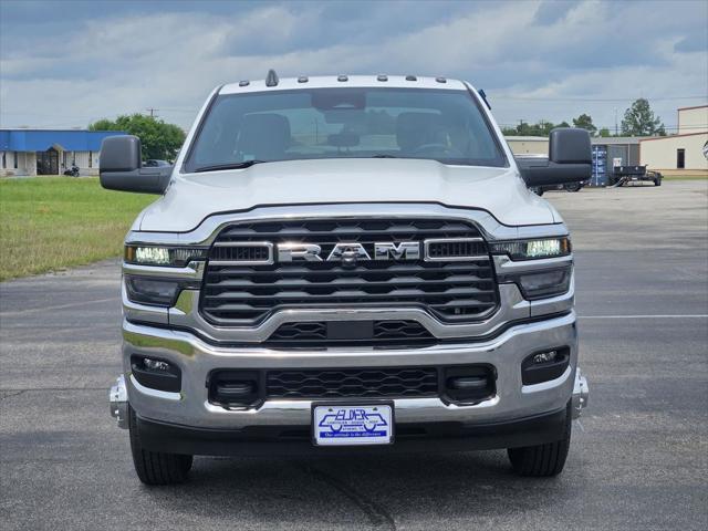 2026 RAM Ram 3500 RAM 3500 TRADESMAN CREW CAB 4X4 8 BOX