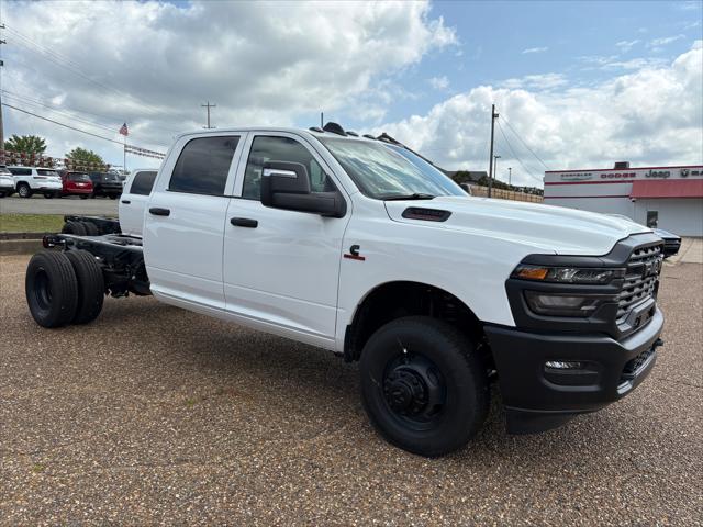 2026 RAM Ram 3500 Chassis Cab RAM 3500 TRADESMAN CREW CAB CHASSIS 4X4 60 CA
