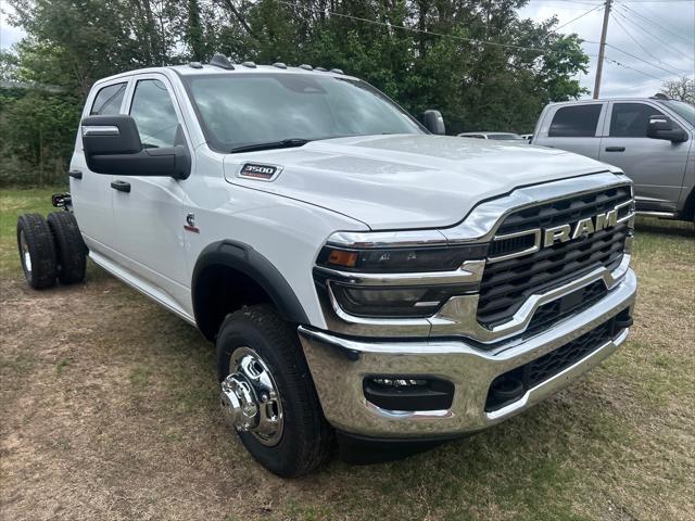 2026 RAM Ram 3500 Chassis Cab RAM 3500 TRADESMAN CREW CAB CHASSIS 4X4 60 CA
