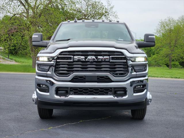 2026 RAM Ram 3500 RAM 3500 TRADESMAN CREW CAB 4X4 8 BOX