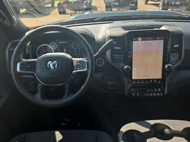 2026 RAM Ram 2500 RAM 2500 BLACK EXPRESS CREW CAB 4X4 64 BOX