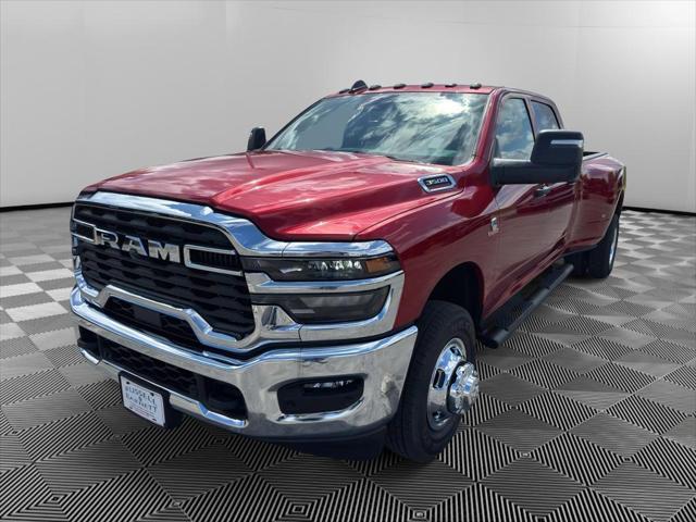 2026 RAM Ram 3500 RAM 3500 TRADESMAN CREW CAB 4X4 8 BOX