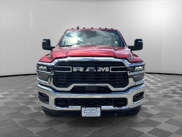 2026 RAM Ram 3500 RAM 3500 TRADESMAN CREW CAB 4X4 8 BOX