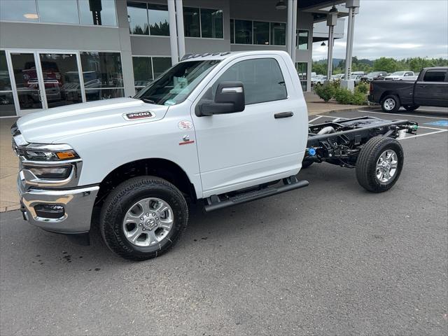 2026 RAM Ram 3500 Chassis Cab RAM 3500 TRADESMAN CHASSIS REGULAR CAB 4X4 60 CA