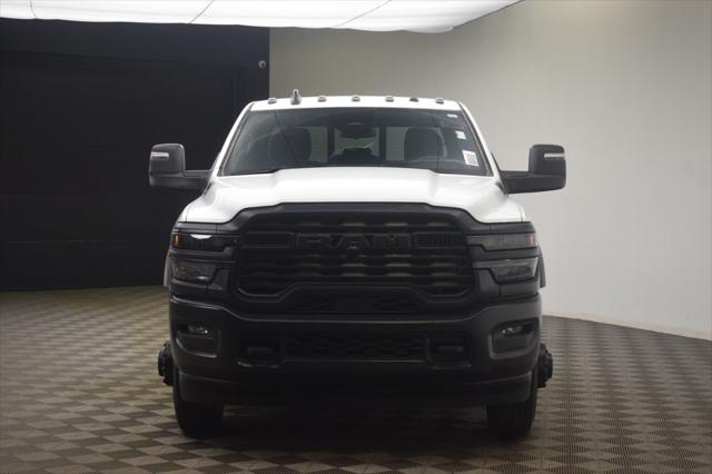 2026 RAM 3500 Chassis RAM 3500 TRADESMAN CREW CAB CHASSIS 4X4 60 CA