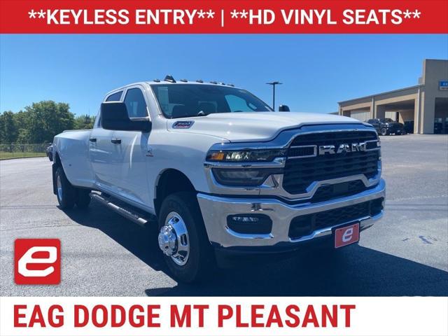 2026 RAM Ram 3500 RAM 3500 TRADESMAN CREW CAB 4X4 8 BOX