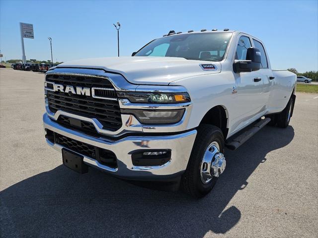 2026 RAM Ram 3500 RAM 3500 TRADESMAN CREW CAB 4X4 8 BOX