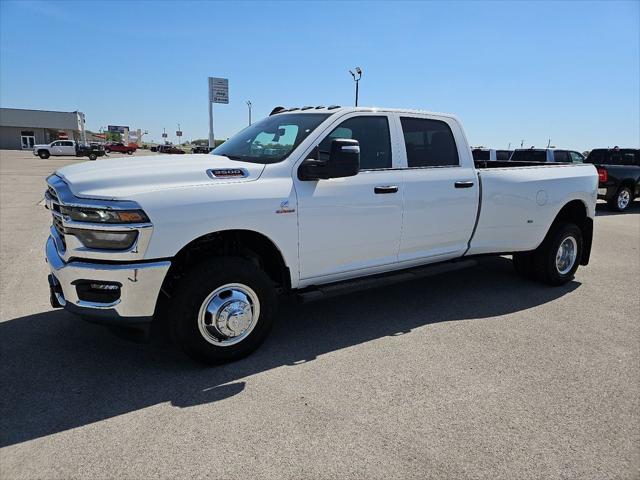 2026 RAM Ram 3500 RAM 3500 TRADESMAN CREW CAB 4X4 8 BOX