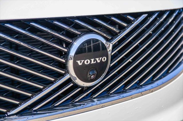 2026 Volvo XC90 Plug-In Hybrid Plus, T8 AWD, Electric/Gasoline, Bright, 7 Seats