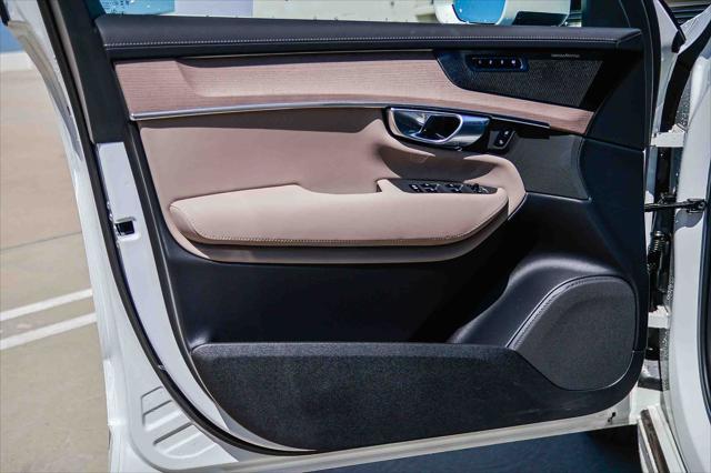 2026 Volvo XC90 Plug-In Hybrid Plus, T8 AWD, Electric/Gasoline, Bright, 7 Seats