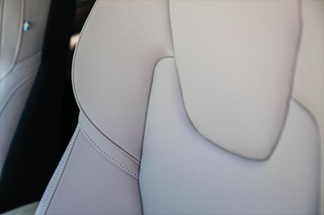 2026 Volvo XC90 Plug-In Hybrid Plus, T8 AWD, Electric/Gasoline, Bright, 7 Seats
