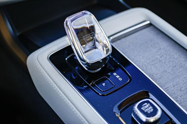 2026 Volvo XC90 Plug-In Hybrid Ultra, T8 AWD, Electric/Gasoline, Bright, 7 Seats