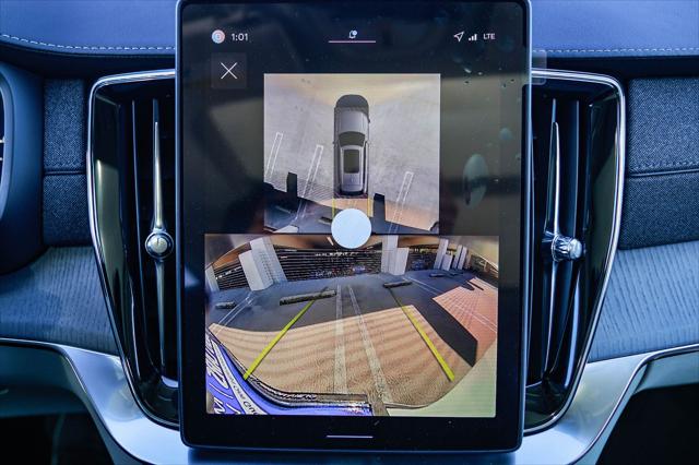 2026 Volvo XC90 Plug-In Hybrid Ultra, T8 AWD, Electric/Gasoline, Bright, 7 Seats