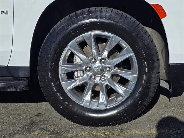 2023 Chevrolet Suburban 4WD Premier