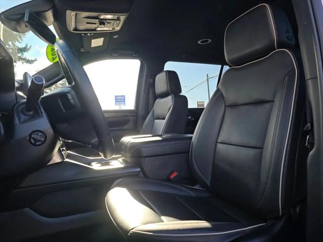 2023 Chevrolet Suburban 4WD Premier