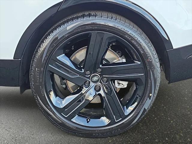 2026 Land Rover Discovery Gemini Edition