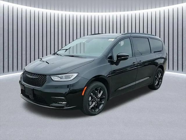 2026 Chrysler Pacifica Limited AWD for sale in Crystal Lake, IL