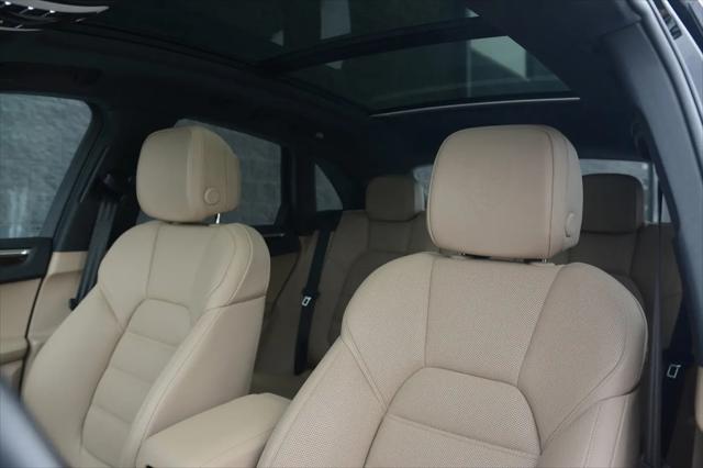 2025 Porsche Macan Macan