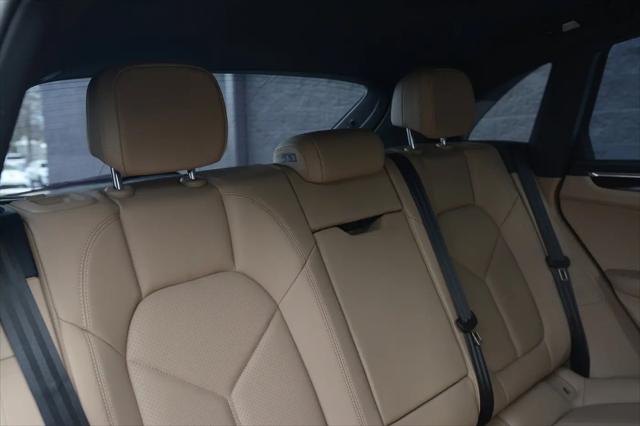 2025 Porsche Macan Macan