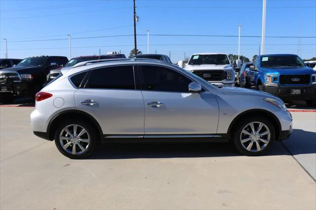 2017 INFINITI QX50 Standard