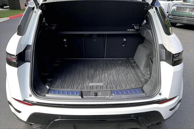 2026 Land Rover Range Rover Evoque Dynamic SE