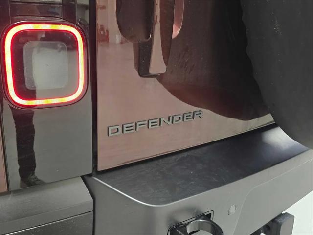 2026 Land Rover Defender P400 X-Dynamic SE