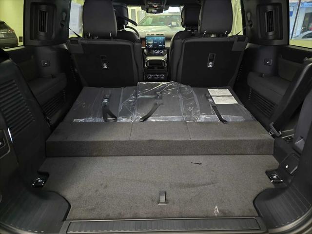 2026 Land Rover Defender P400 X-Dynamic SE