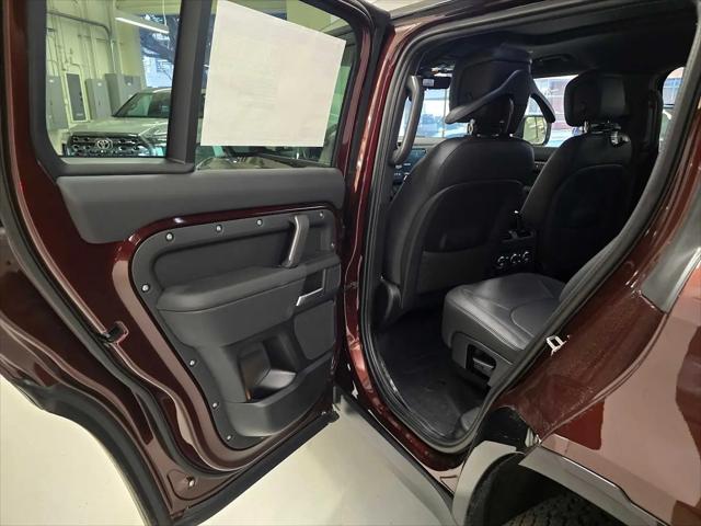 2026 Land Rover Defender P400 X-Dynamic SE