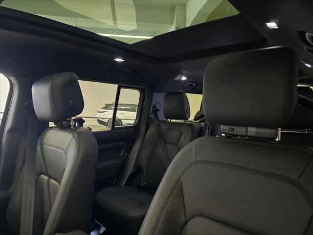 2026 Land Rover Defender P400 X-Dynamic SE