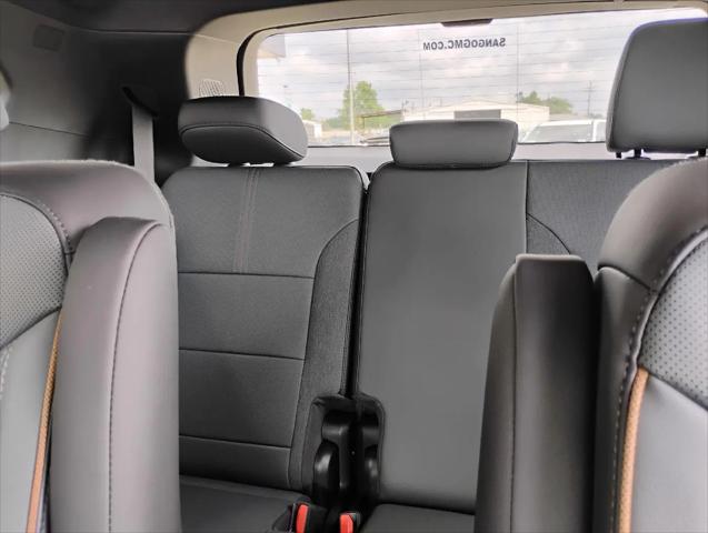 2026 GMC Acadia AT4 AWD