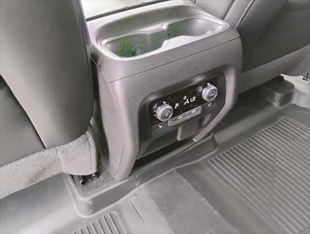2026 GMC Acadia AT4 AWD