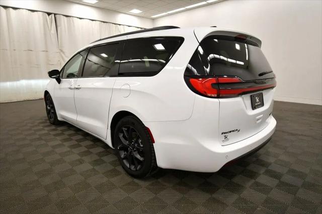 2024 Chrysler Pacifica Limited