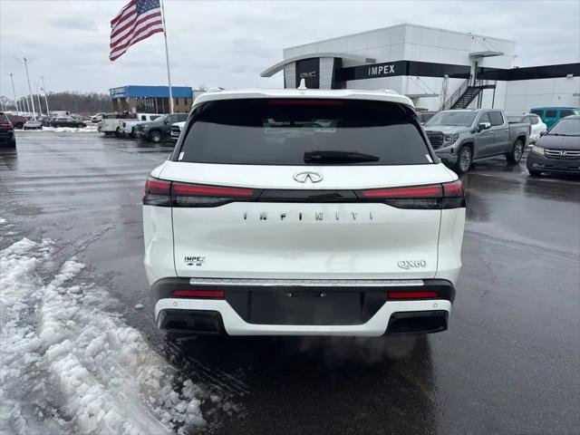 2023 INFINITI QX60 LUXE
