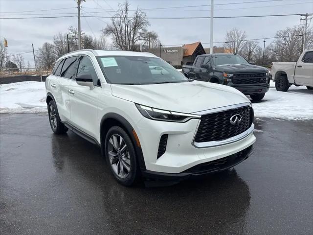 2023 INFINITI QX60 LUXE