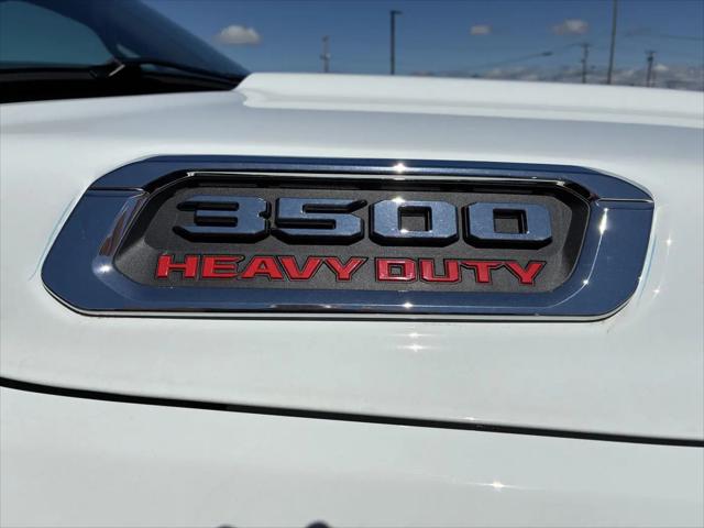 2026 Ram 3500 Laramie Crew Cab 4x4 8' Box