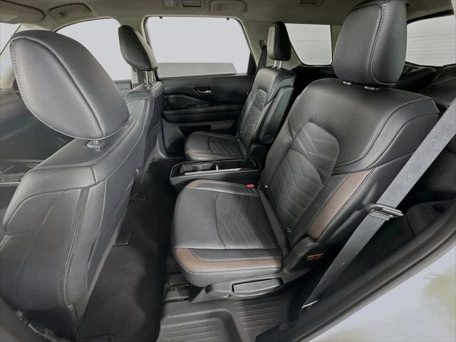 2024 Nissan Pathfinder Platinum 4WD