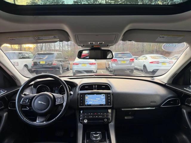2017 Jaguar F-PACE 35t Prestige