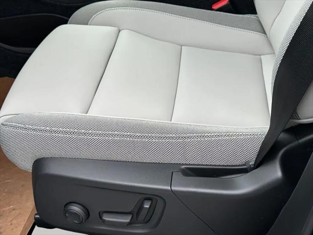 2026 Volvo EX40 Plus, Single Motor Extended Range, Fully electric