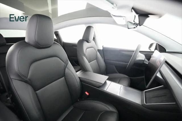 2026 Tesla Model Y Premium Rear-Wheel Drive