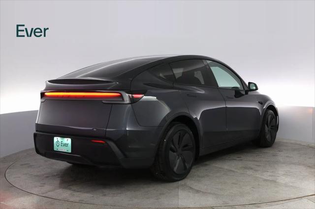 2026 Tesla Model Y Premium Rear-Wheel Drive