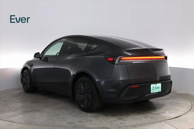 2026 Tesla Model Y Premium Rear-Wheel Drive